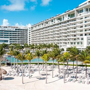 Garza Blanca & Hotel